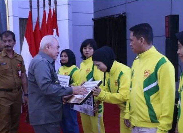 Bonus Atlet PON Papua dan Peparnas Akhirnya Diserahkan Hari Ini