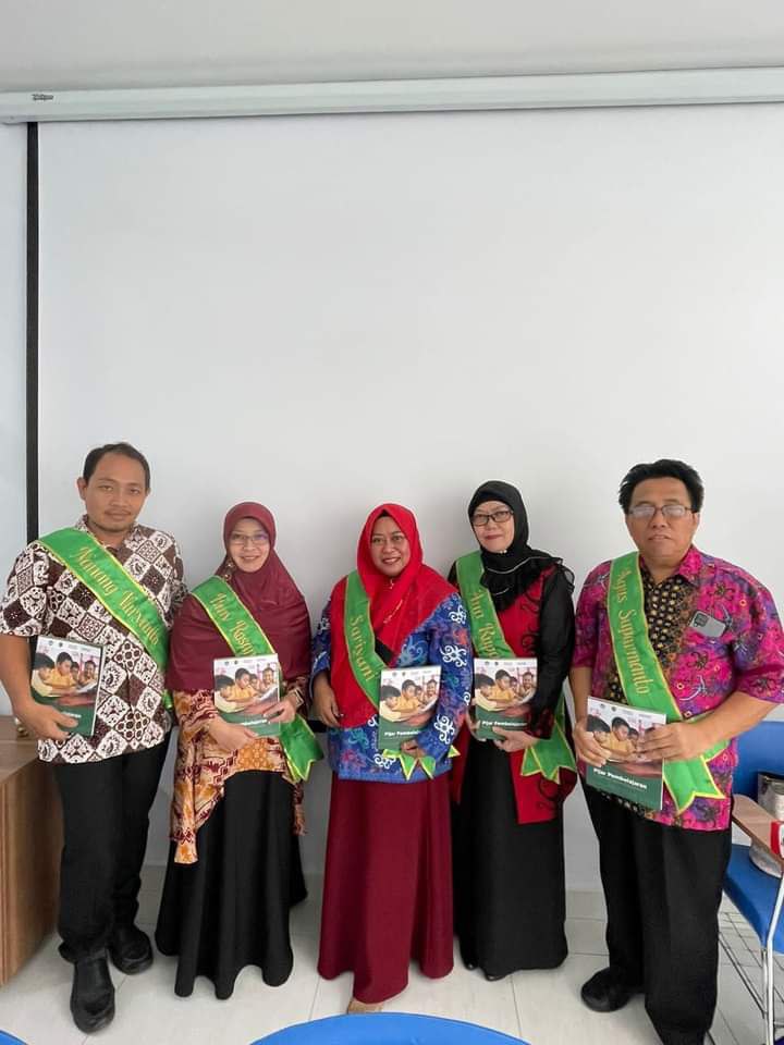 Dua Perempuan Penerima Tanoto Award, Kepala SMP yang Dijuluki 'Roro Jonggrang', hingga Sosok Cergas di Balik "Kukar Pintar"