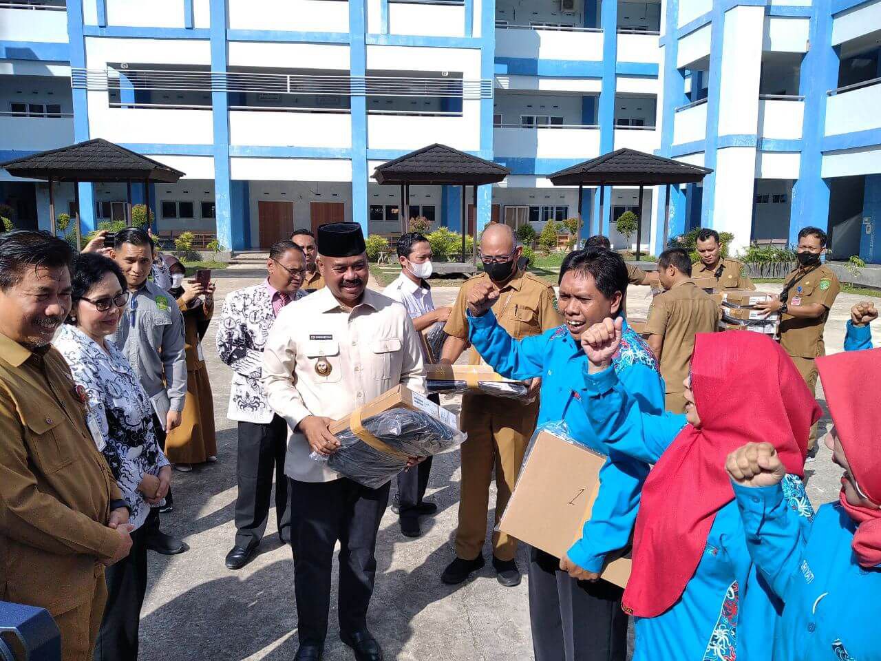 Guru Penggerak SMA Minta Laptop, Ini Kata Bupati