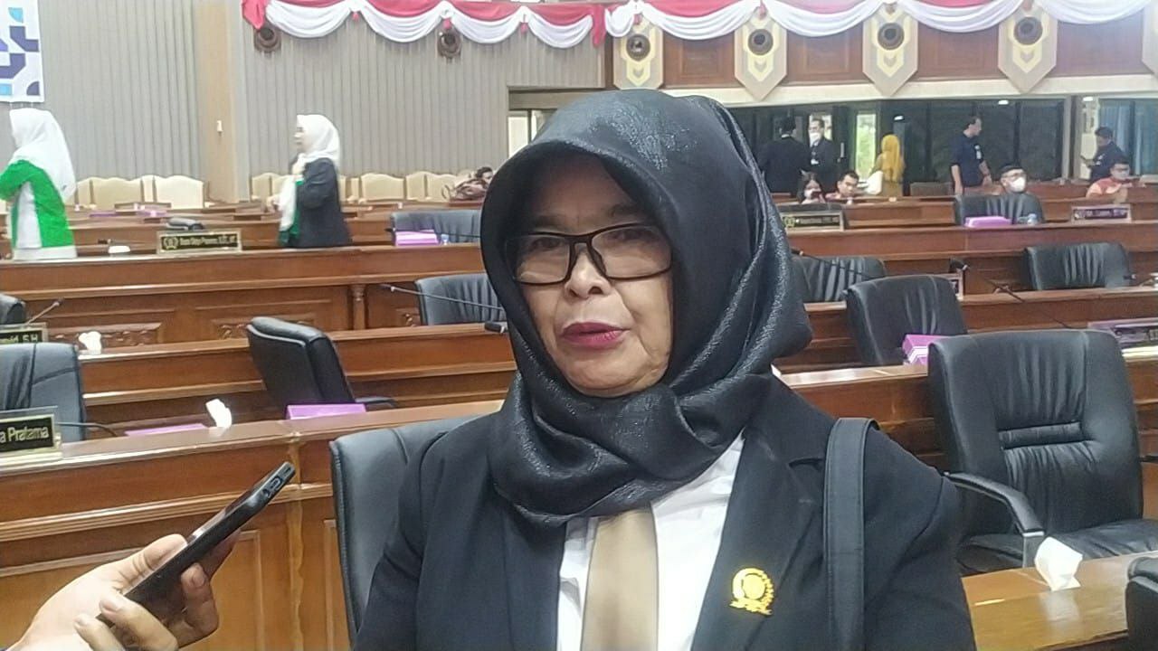 A Qomariah Dilantik, Gantikan Mashari Rais di Fraksi Gerindra DPRD Kaltim
