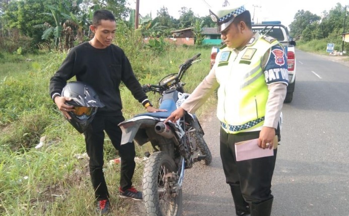 Polisi Tertibkan Pengguna Knalpot Brong