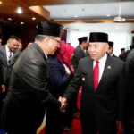 Lantik Pejabat, Isran Beri Apresiasi Ramadhan yang Pensiun Dini dari Jabatan Sekwan