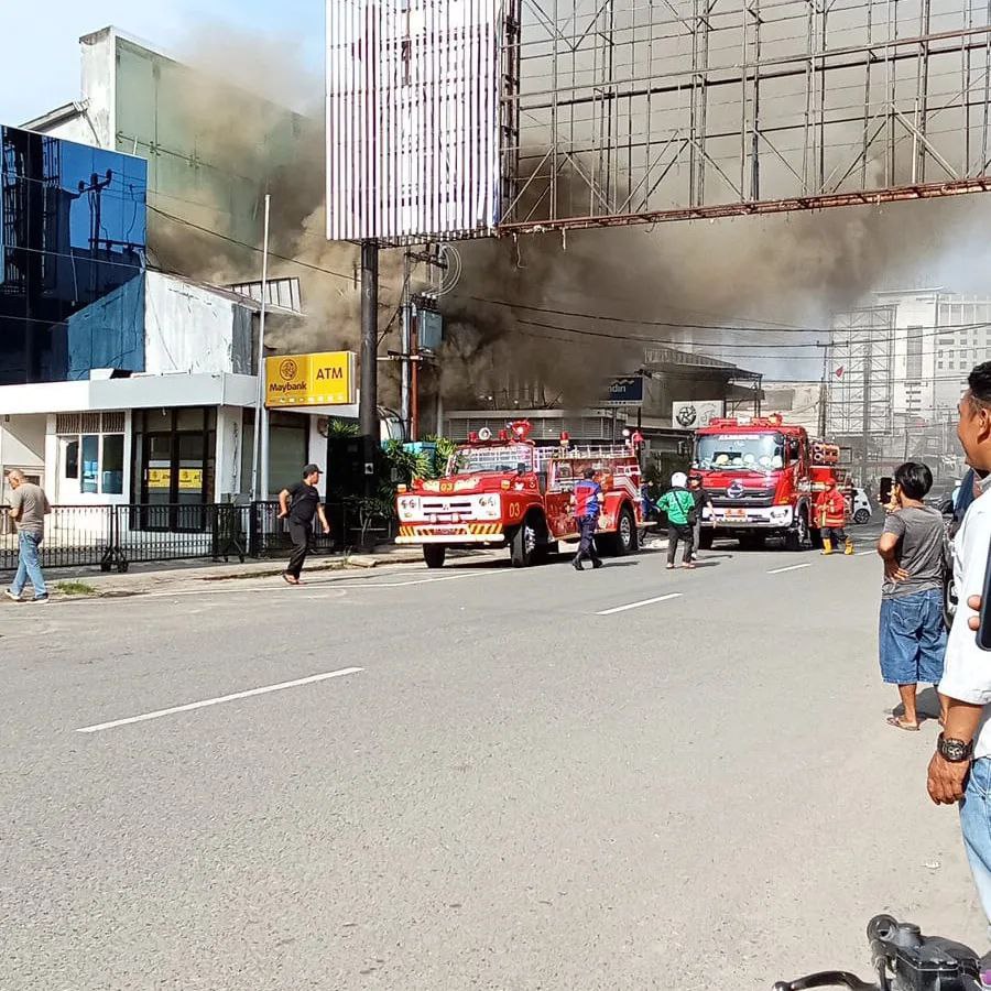 Kafe di Jalan Panglima Batur Nyaris Terbakar