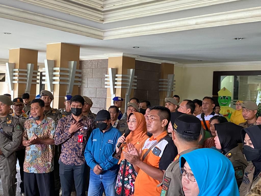 Serikat Buruh Sambangi Kantor Bupati