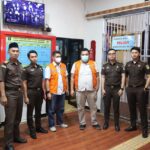 Kejati Kaltim Tahan 2 Tersangka Tipikor Proyek Jalan Loa Kulu-Loa Janan