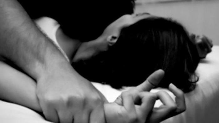 Pria Ini Perkosa Anak Kandung dengan Todongan Badik