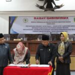 7 Fraksi Menyetujui Penetapan Perda Pelaksanaan Pertanggungjawaban APBD Berau 2022