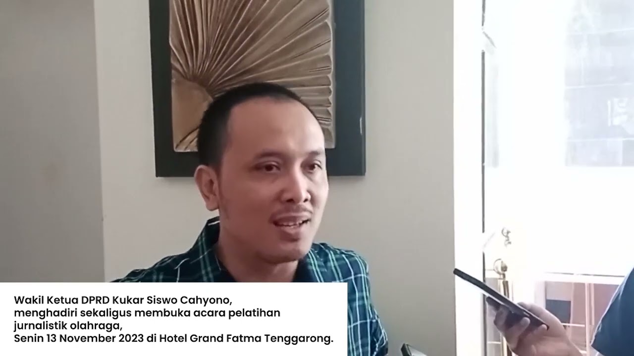 WAKIL KETUA DPRD KUKAR MENGHADIRI SEKALIGUS MEMBUKA ACARA PELATIHAN JURNALISTIK OLAHRAGA