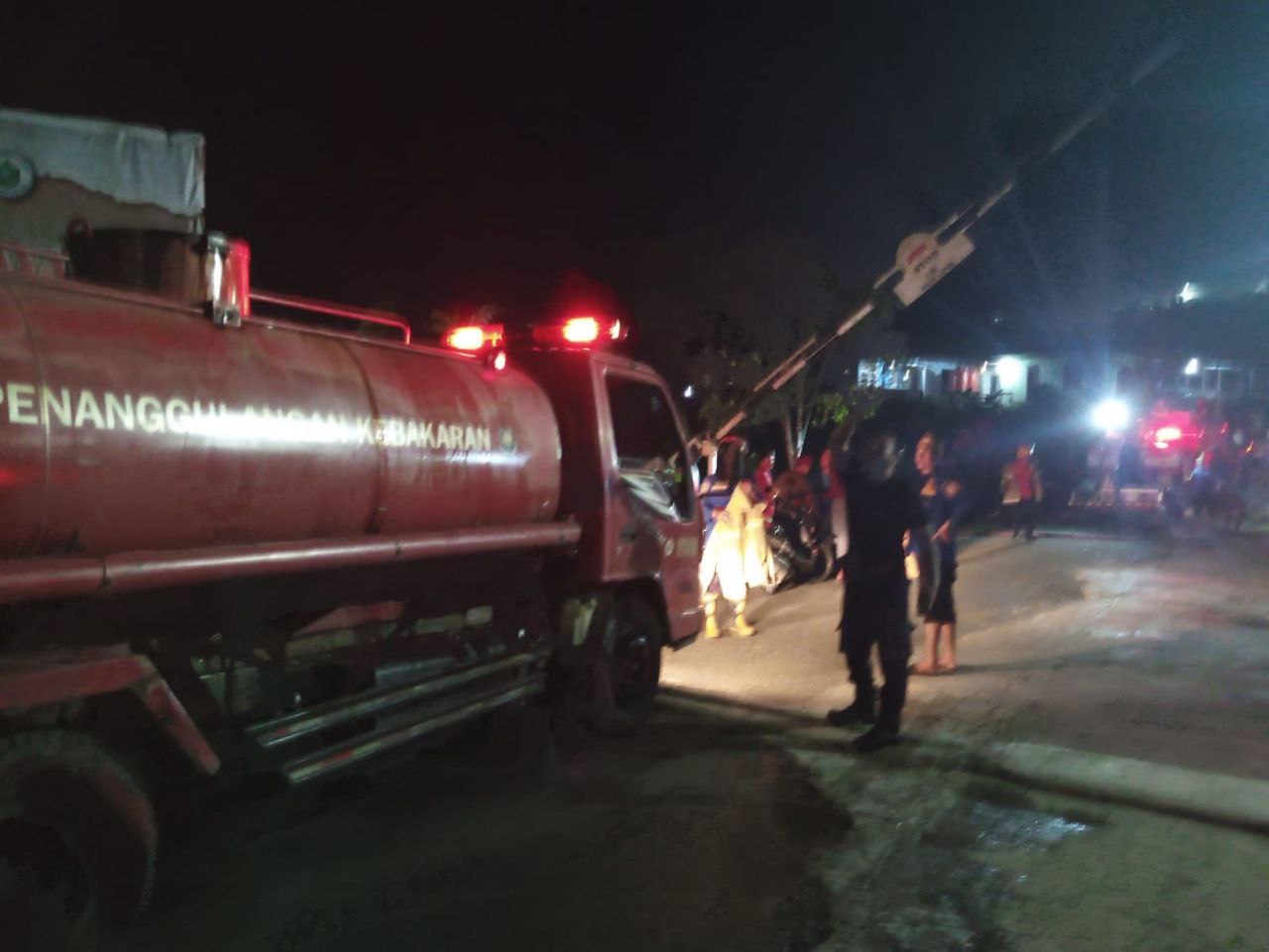 Ruang Terima Tamu Ponpes Al-Banjari Terbakar