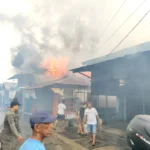 Api Berkobar di Gang Unyil, Ludes Rumah, Kios dan Bengkel