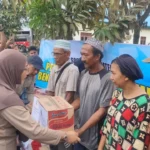 Bupati Serahkan Bantuan untuk Korban Kebakaran di Jalan Manunggal