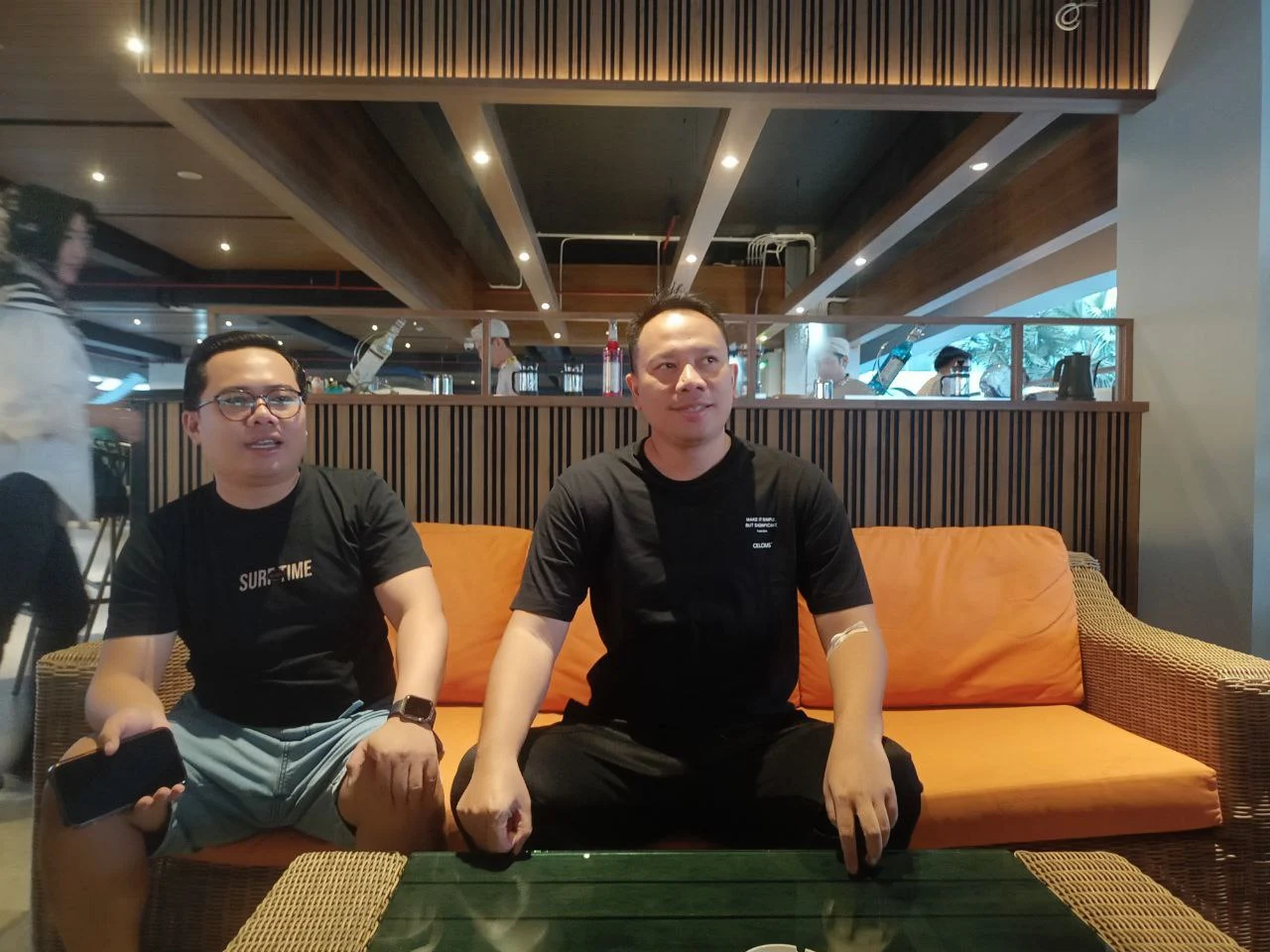 Pertama Kali Tiba di Samarinda, Vicky Prasetyo Kepincut Kuliner dan Panorama Mahakam dari Fugo Hotel