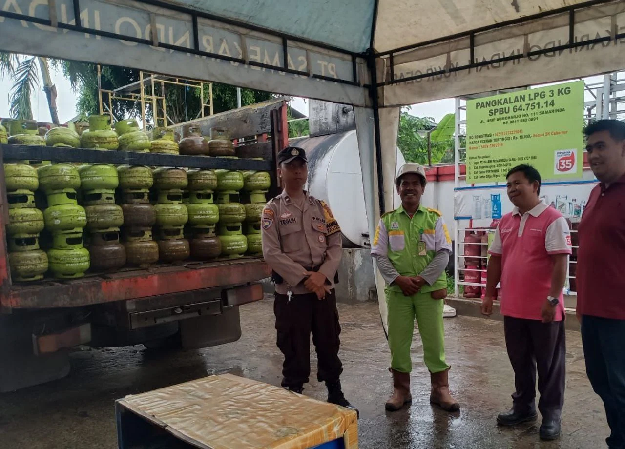 Warga Samarinda Tak Bisa Masak Akibat Langkanya Tabung Elpiji 3 Kg