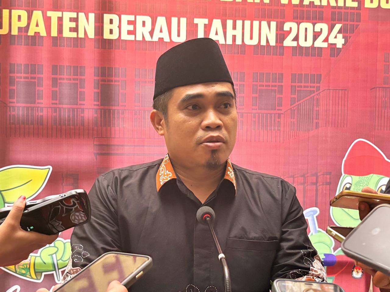 Berkas Pendaftaran Bakal Paslon Madri-Agus Diusung Koalisi 4 Parpol