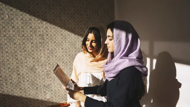 Hindari 4 Gaya Hijab Ini agar Terhindar dari Dosa Hindari 4 Gaya Hijab Ini agar Terhindar dari Dosa