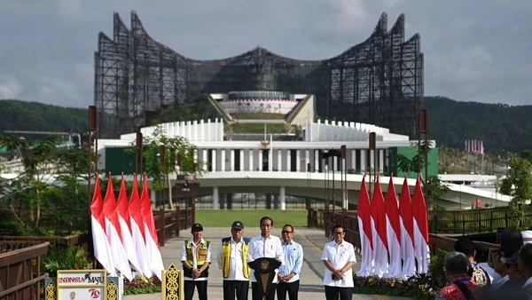 Presiden Jokowi Resmikan Plaza Seremoni Sumbu Kebangsaan IKN Nusantara: Simbol Harmoni dan Kemajuan