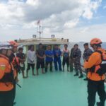 Basarnas Evakuasi 6 Nelayan di Selat Makassar, Kapal Terombang-ambing Selama 4 Hari
