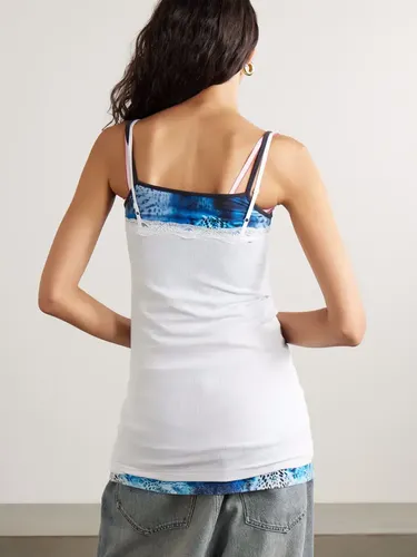 Kritik Membludak, Tank-Top Balenciaga Ditolak Millennial karena Desain Nyeleneh