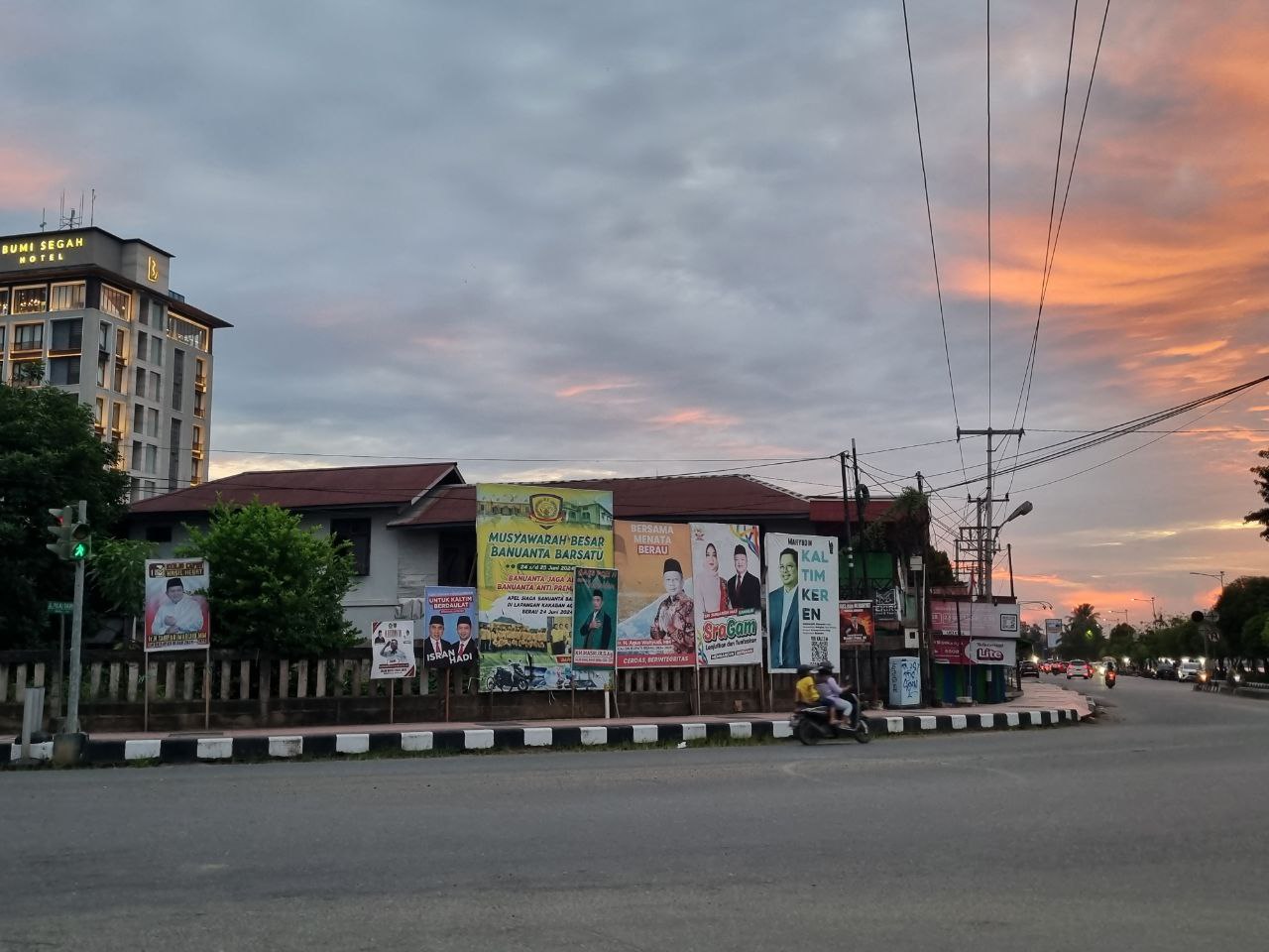 Bawaslu Belum Berwenang Tertibkan Atribut Bakal Pasangan Calon Kepala Daerah