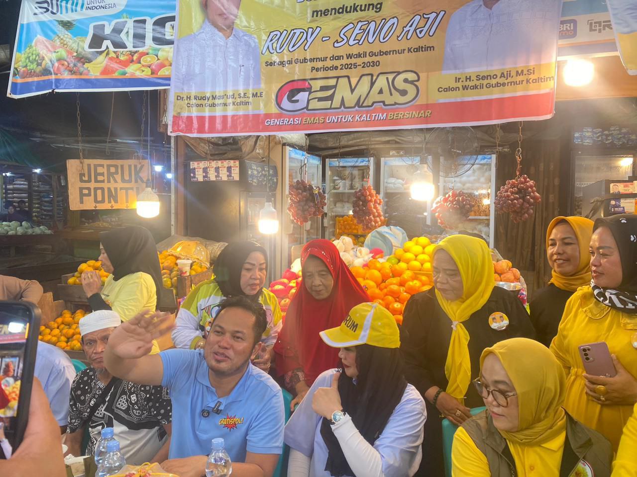 Bakal Cagub Kaltim Rudy Mas'ud Bersama Tim Blusukan ke Pasar Segiri