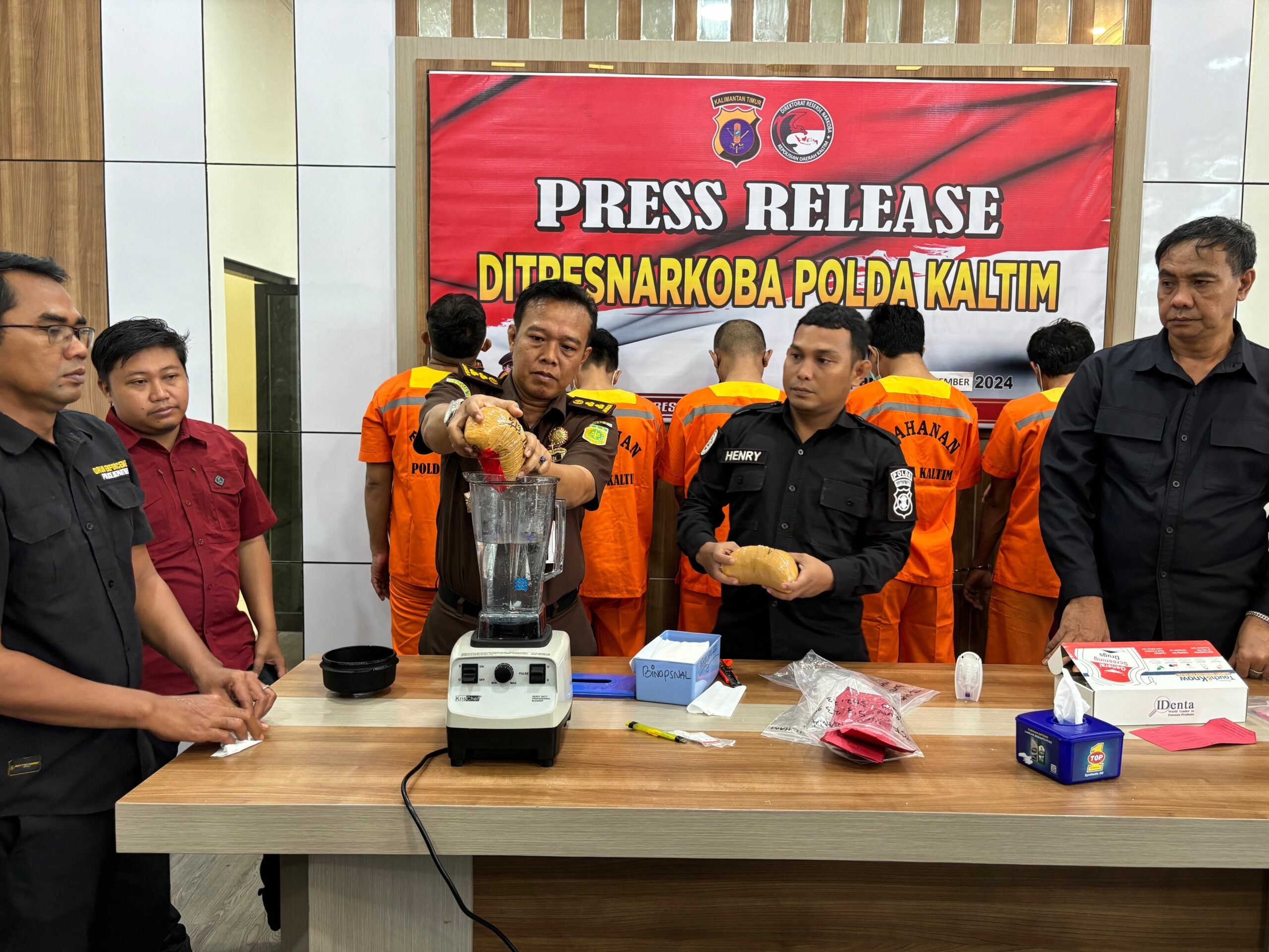 Polda Kaltim Musnahkan 2 Kilogram Sabu