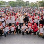 Penjual Pentol dan Penjual Sayur Dapat Hadiah Umrah Jalan Sehat dan Deklarasi Tim PINISI Kaltim untuk Isran-Hadi