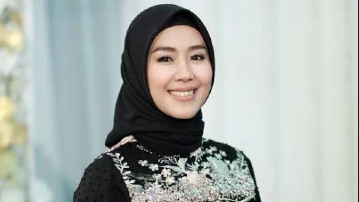 12 Deretan Artis Indonesia Terjun ke Politik, Ramaikan Pilkada 2024 12 Deretan Artis Indonesia Terjun ke Politik, Ramaikan Pilkada 2024