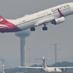 Penumpang Qantas Tercengang Akibat Pemutaran Film Dewasa Selama Penerbangan