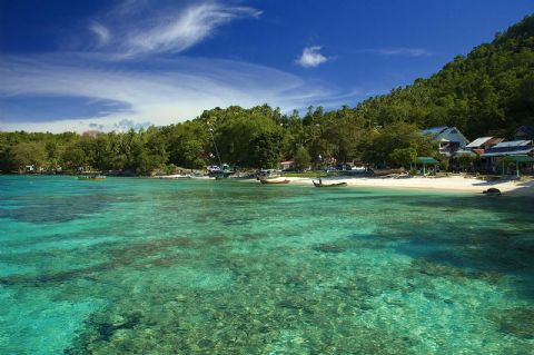 12 Tempat Wisata Terindah di Indonesia Barat yang Wajib Kamu Kunjungi!