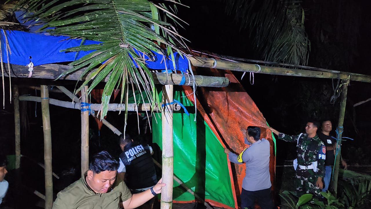 Arena Sabung Ayam Dibakar Petugas Setelah Viral di Medsos