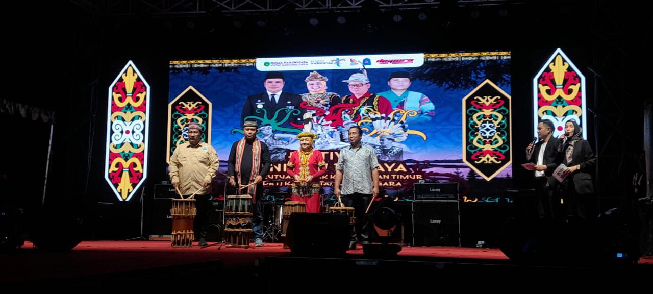 Sugiarto Tutup Festival Seni Budaya PDKT