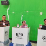 Dua Paslon Pilkada Berau 2024 Salurkan Hak Suara ke TPS