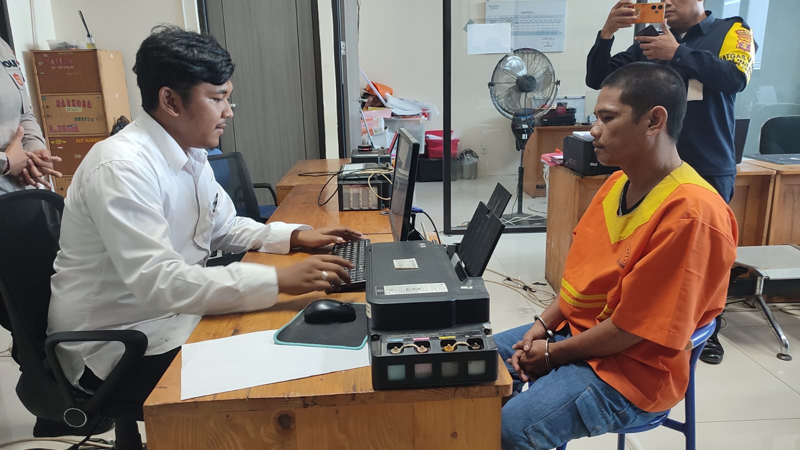 Dikejar Polisi, Residivis Nekat Lompat ke Jurang Sedalam 5 Meter