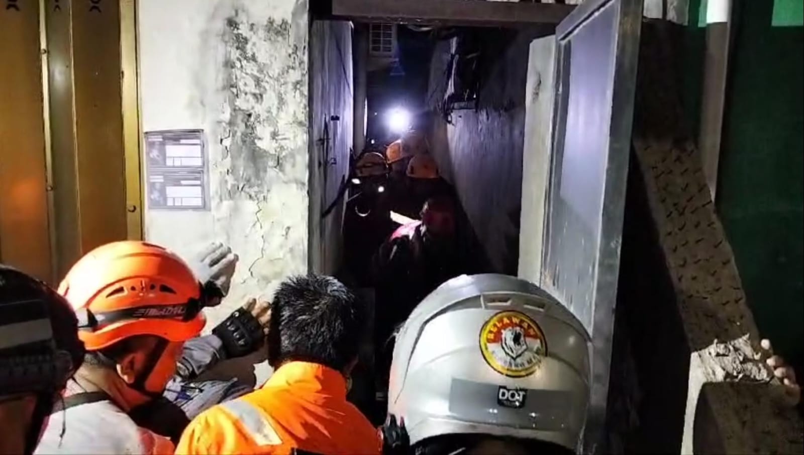 Nekat Loncat dari Pagar Setinggi 20 Meter, Pria 37 Tahun Tewas