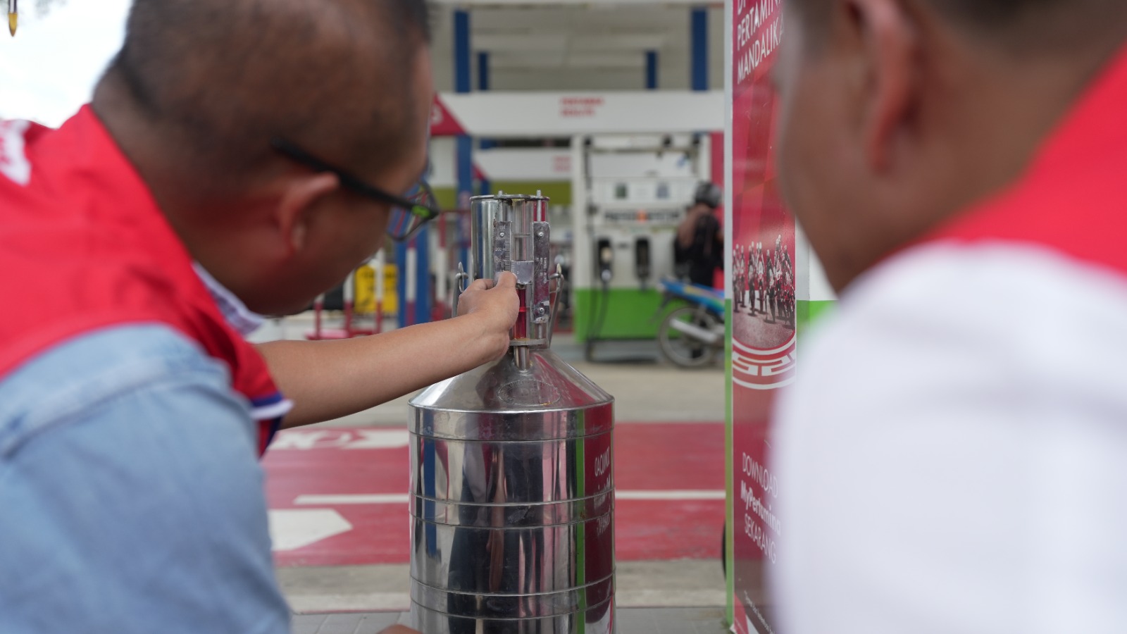 Pertamina Patra Niaga Regional Kalimantan Cek Akurasi Takaran SPBU