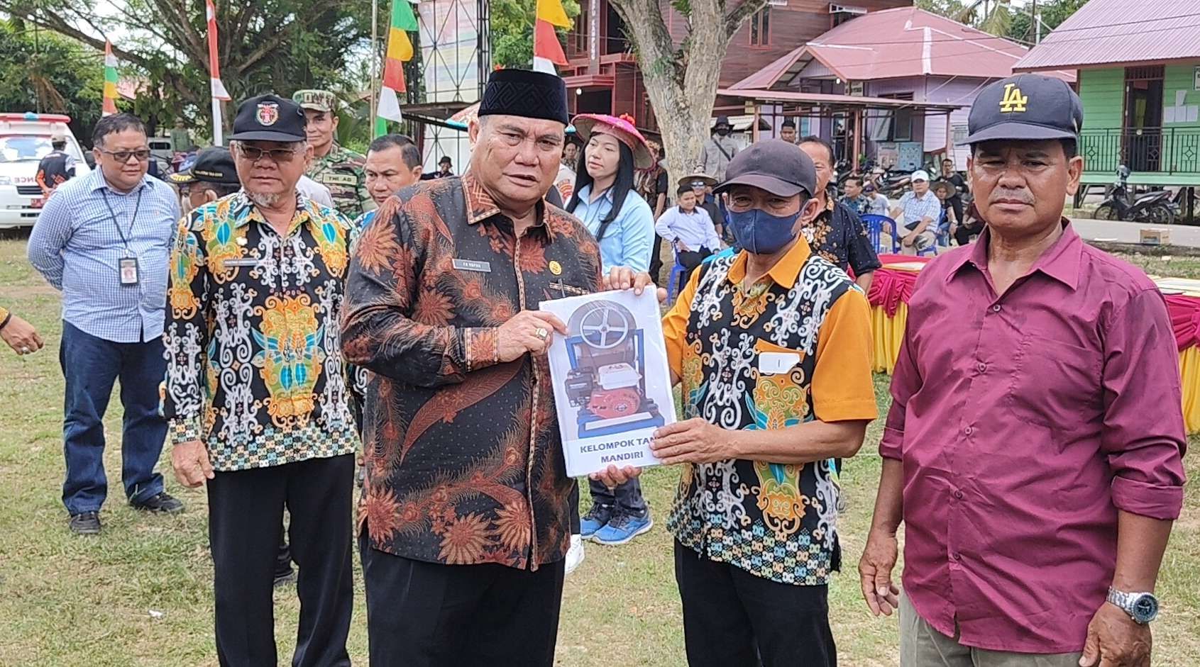 59 Desa di Kutai Barat Naik Status Menjadi Desa Mandiri