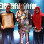 Pemkab Kukar Terima Penghargaan POSS dari Kemenkes RI