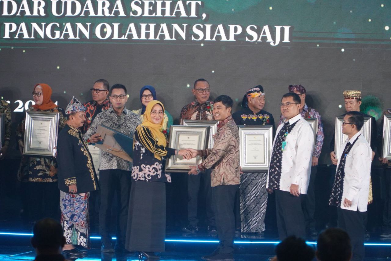 Bupati Berau Raih STBM Award 2024