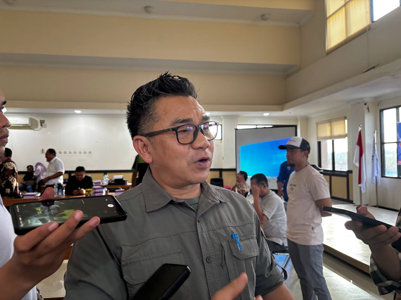 Pembahasan UMS Pertambangan Deadlock, Ditunda Besok