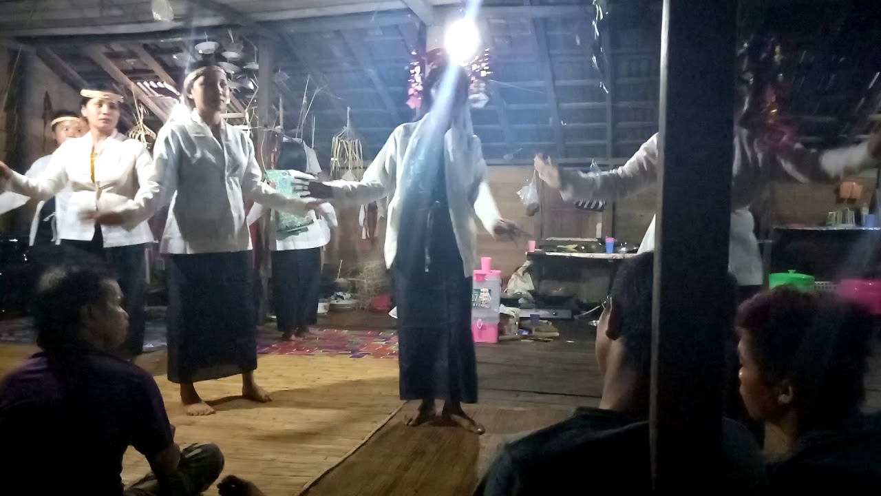 Ritual Kuangkay dan Tarian Ngerangkau: Tradisi Kematian Sakral Suku Dayak di Kalimantan Timur