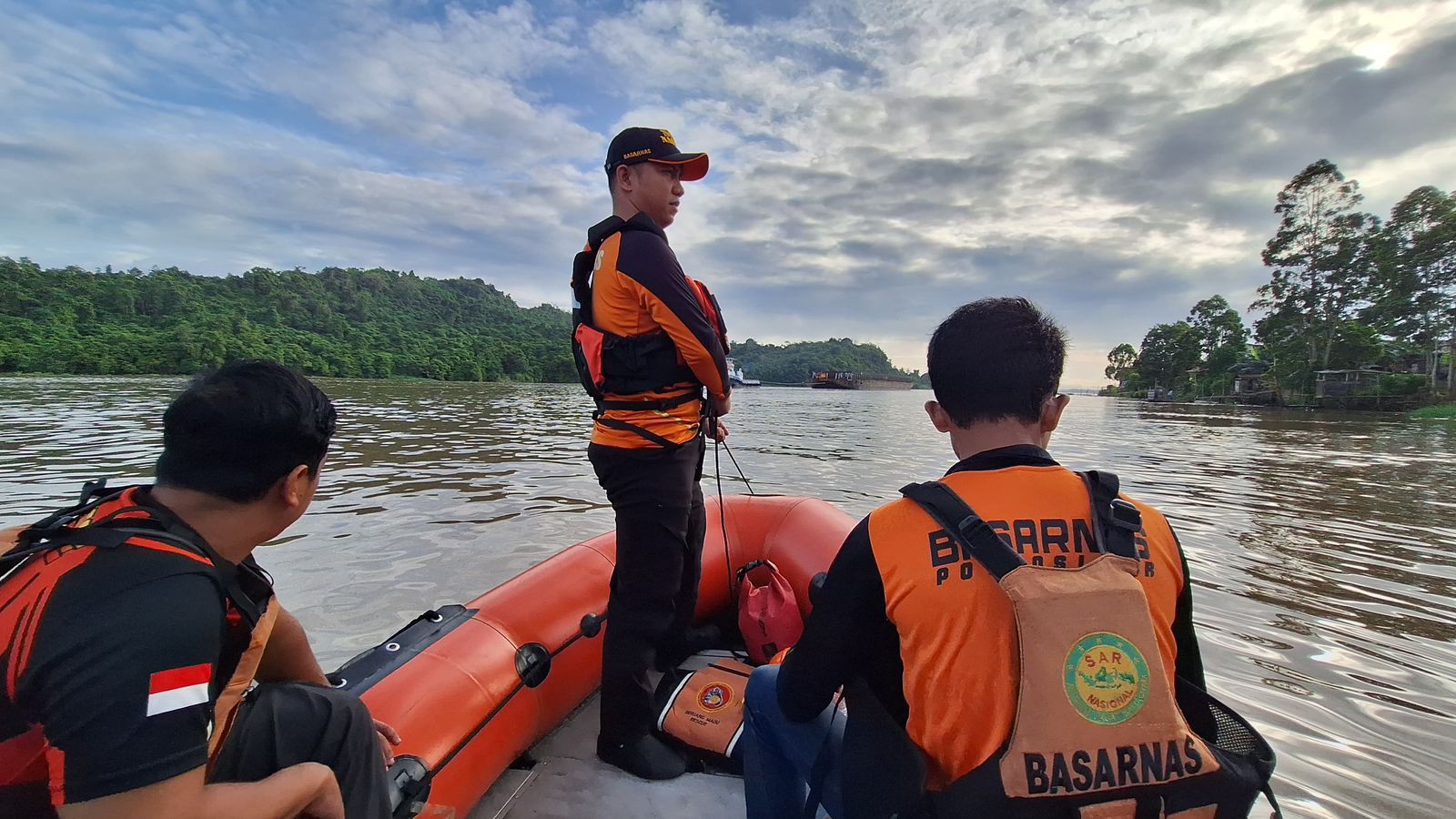 Pencarian Anak Tenggelam di Sungai Mahakam Masuk Hari Kedua, Tim SAR Terus Berusaha