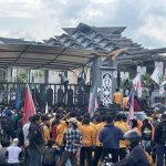 Mahasiswa Kaltim Demo di DPRD, Protes Pemangkasan Anggaran Pendidikan Berujung Ricuh