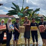 UKM Olahraga UINSI Samarinda Salurkan Bantuan untuk Korban Banjir di Bengkuring