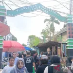 Warga Samarinda Padati TPU untuk Ziarah Kubur Jelang Ramadhan 1446 H