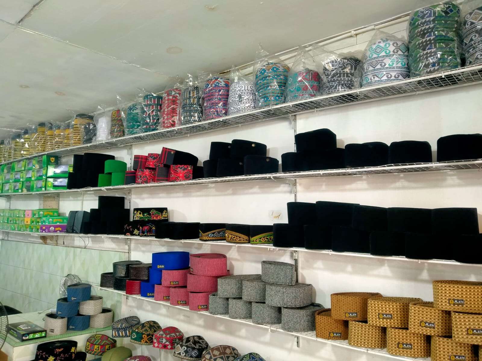 Penjualan Peci di Samarinda Meroket Selama Ramadan 1446 H