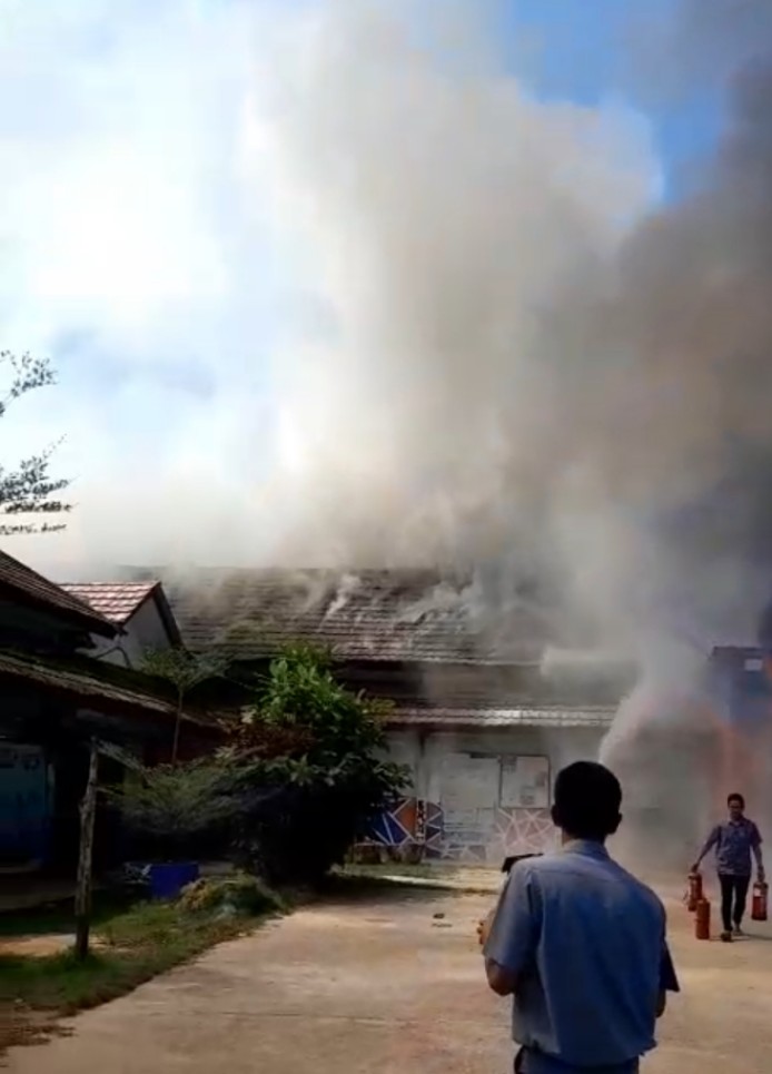Empat Ruang Kelas di SMK Negeri 5 Terbakar