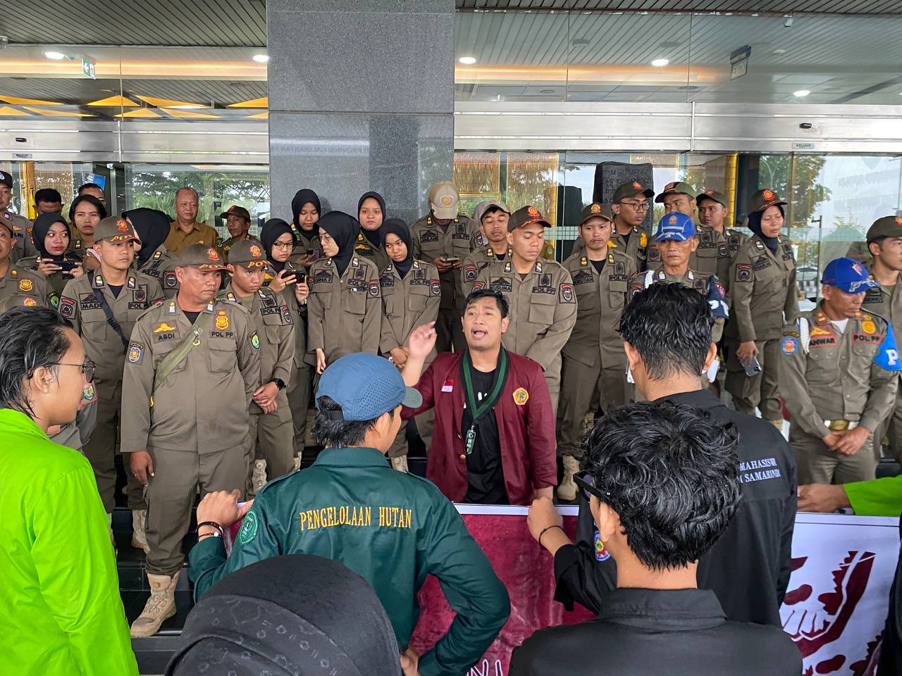 Tagih Realisasi Janji Kampanye Rudi-Seno, Mahasiswa: 100 Hari Kerja Belum Ada yang Terasa