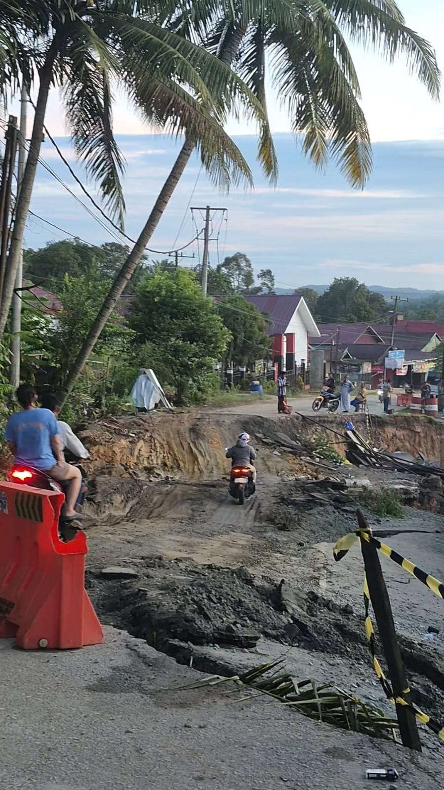 longsor Batuah Kaltim, disposal tambang, investigasi tambang Kaltim, inspektur tambang ESDM, pengungsi longsor Kaltim, Longsor Batuah