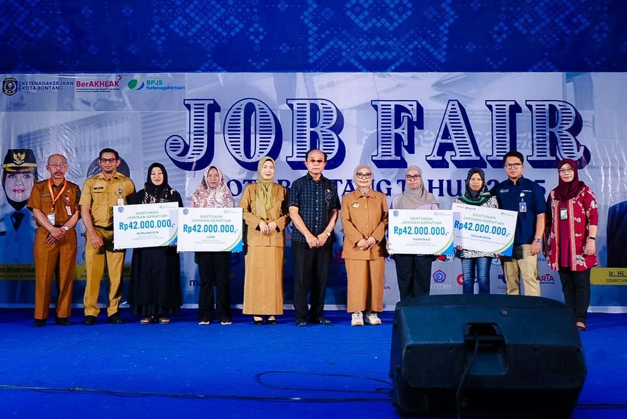 Job Fair Bontang 2025, peluang kerja Bontang, Wali Kota Neni Moerniaeni, pelatihan tenaga kerja, sertifikasi Bontang