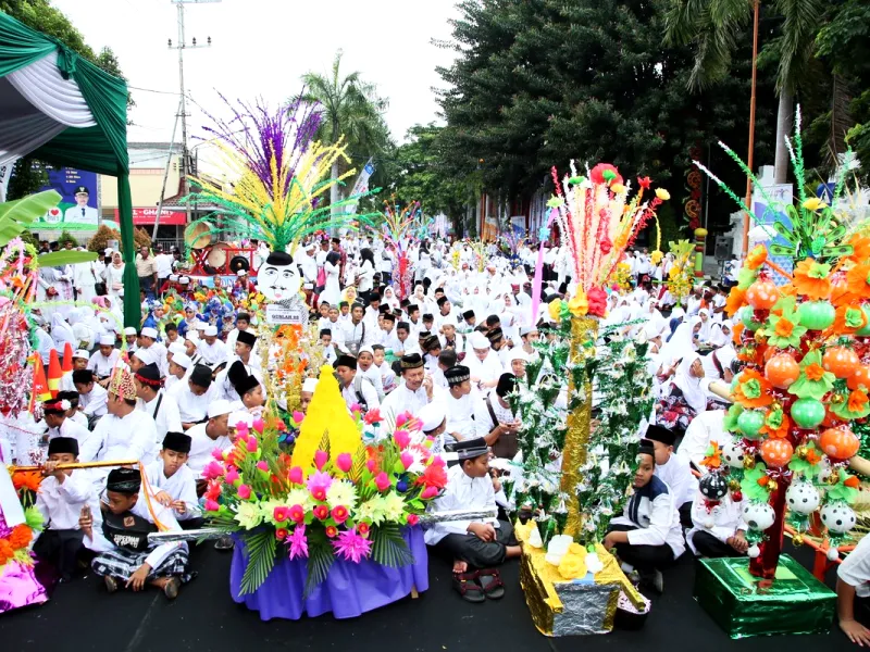 Sejarah Maulid Nabi, Maulid Nabi Muhammad SAW, tradisi Maulid Nusantara, asal-usul Maulid Nabi, perdebatan Maulid